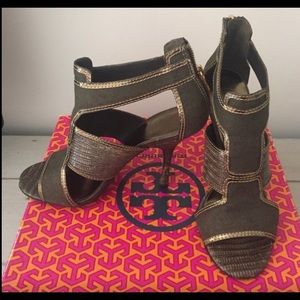 ONLY WORN TWICE! Like new Tory Burch heels